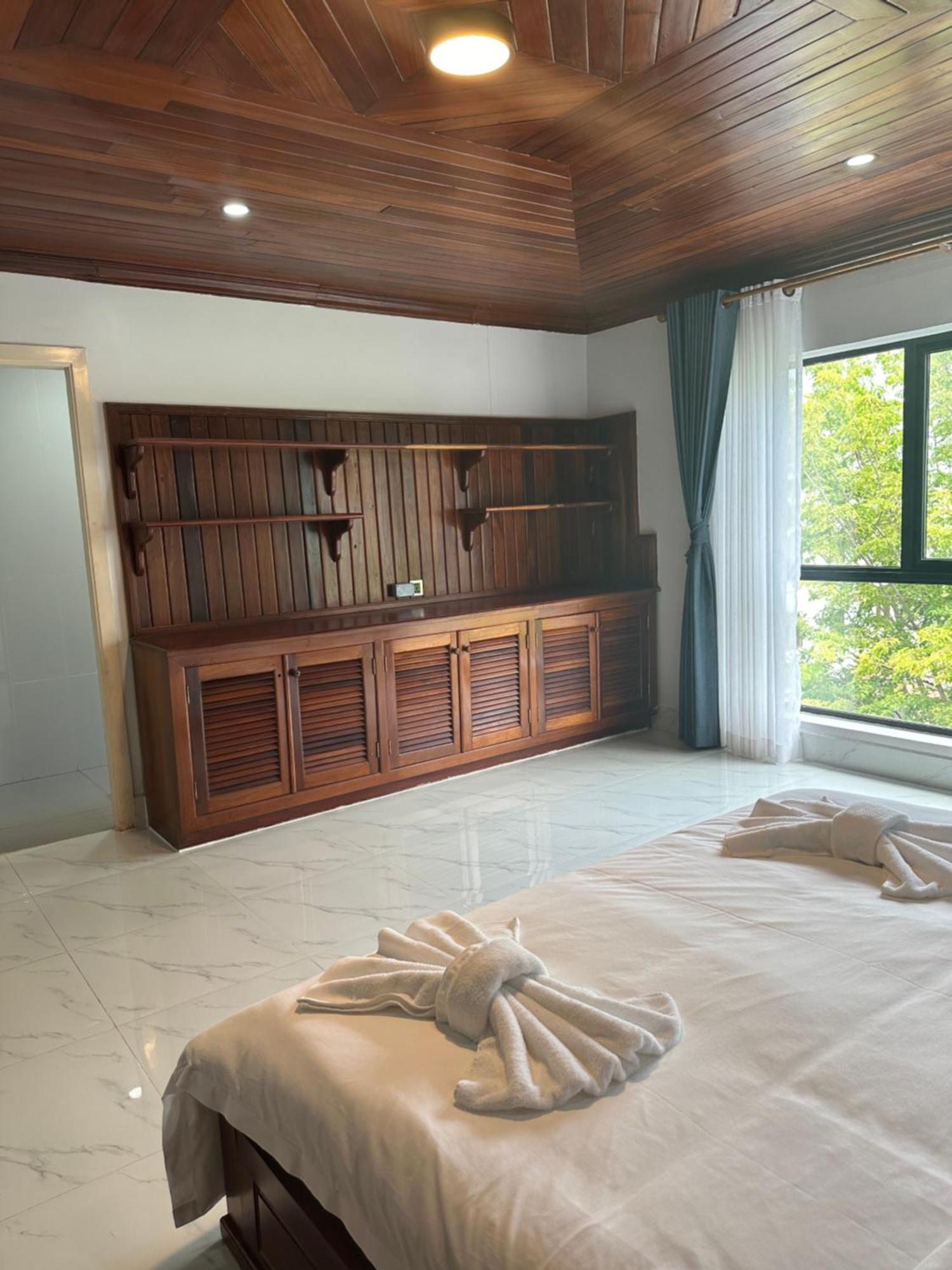 Nico'S Hotel And Skybar Siem Reap Exterior photo